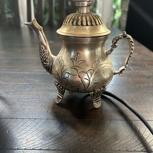 Adorable tea pot lamps